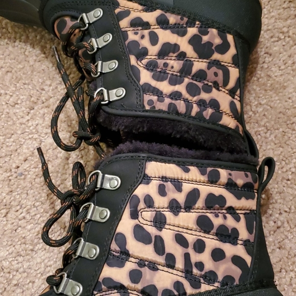 Bare Traps Duck Boots - Picture 15 of 15